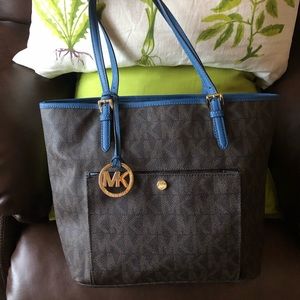 Michael Kors Jet Set Bag
